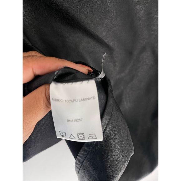 L'ECOLE DES FEMMES Faux Leather Button Down Shirt Size Small - Picture 5 of 9